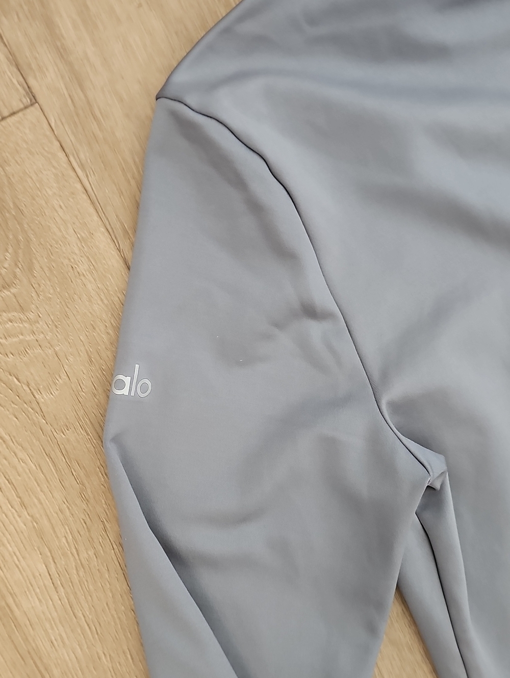 ALO Yoga Airlift Winter Warm Hooded Runner Steel Grey Size Large - Picture 5 of 6